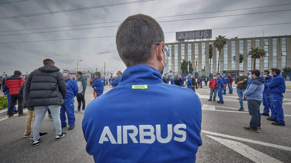 Archivo - Trabajadores de Airbus Puerto Real concentrados ante la planta Archivo
