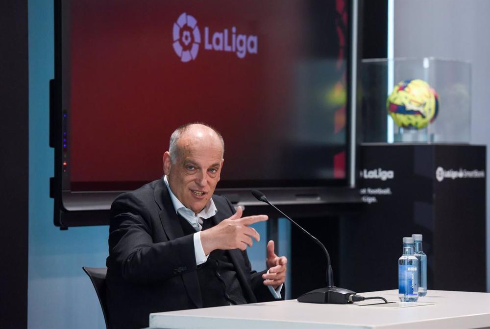 El presidente de LaLiga, Javier Tebas, durante la rueda de prensa tras una Asamblea Extraordinaria de LaLiga El