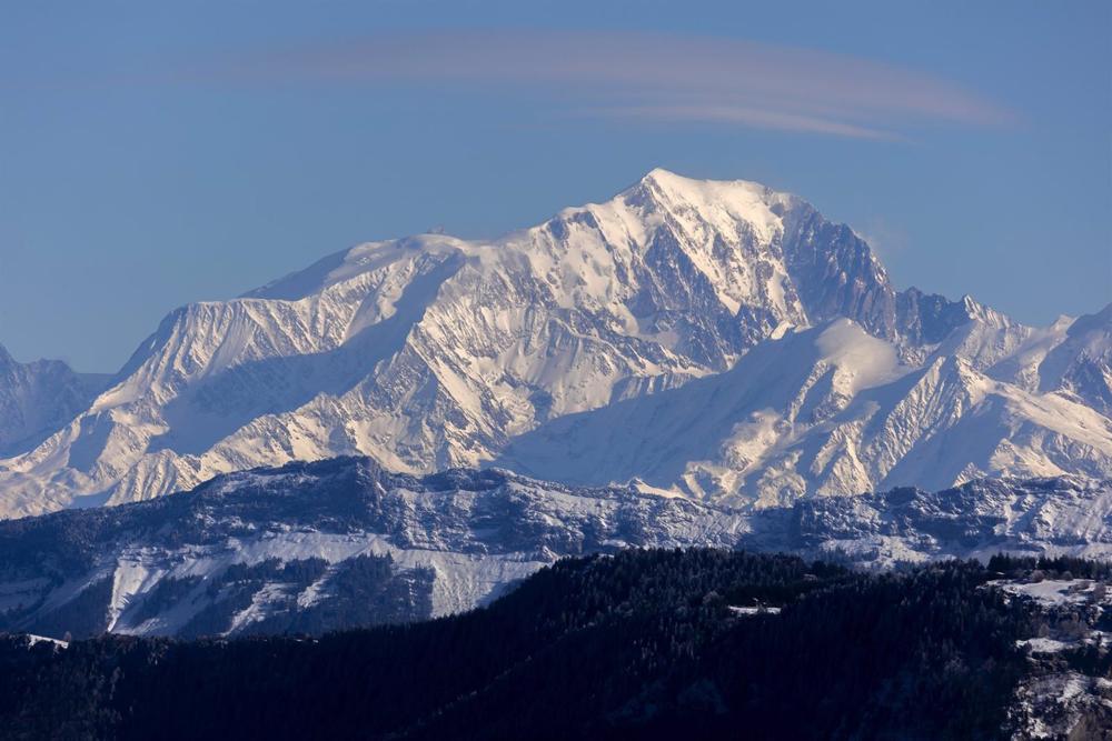 Zwei deutsche Touristen sterben nach Lawinenabgang am Mont Blanc in Frankreich
