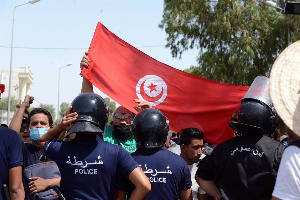 La Tunisie enquête sur des opposants détenus pour ‘conspiration contre la sécurité de l’État’