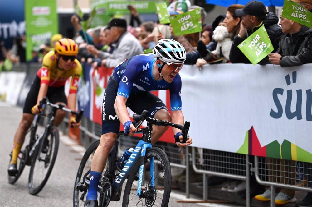 Gregor Mühlberger gana en el Tour de los Alpes y se estrena con el Movistar Team Gregor