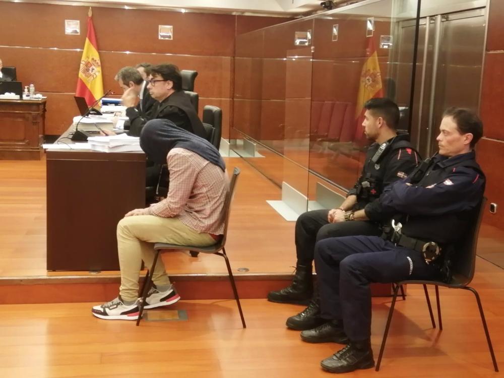 El acusado de asesinar a un joven en un pabellón industrial abandonado de Vitoria-Gasteiz El