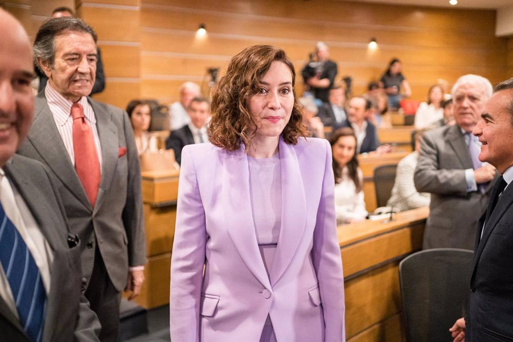 La presidenta de la Comunidad de Madrid y del Partido Popular de Madrid, y candidata a la reelección, Isabel Díaz Ayuso, a su llegada a la Junta Directiva de CEIM, a 24 de abril de 2023, en Madrid (España). La