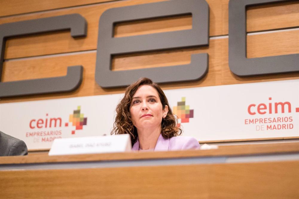 La presidenta de la Comunidad de Madrid y del Partido Popular de Madrid, y candidata a la reelección, Isabel Díaz Ayuso, durante la Junta Directiva de CEIM, a 24 de abril de 2023, en Madrid (España). La