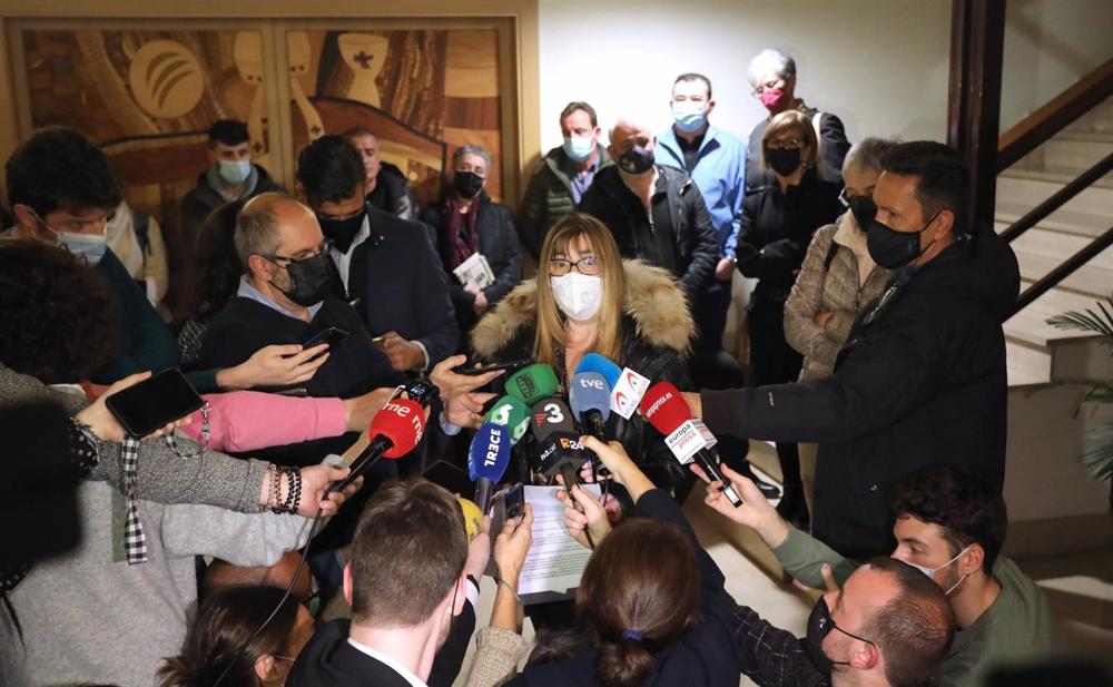 Archivo - La representante de ANIR, Ana Cuevas, ofrece declaraciones a los medios de comunicación tras una reunión con el presidente de la Conferencia Episcopal en 2022. Archivo