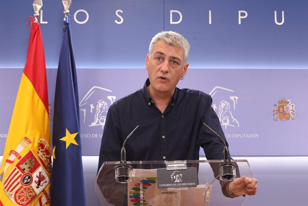 Archivo - El portavoz adjunto de EH Bildu en el Congreso, Oskar Matute Archivo