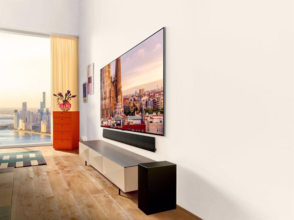 Televisor LG OLED evo G3 adherido a una pared Televisor
