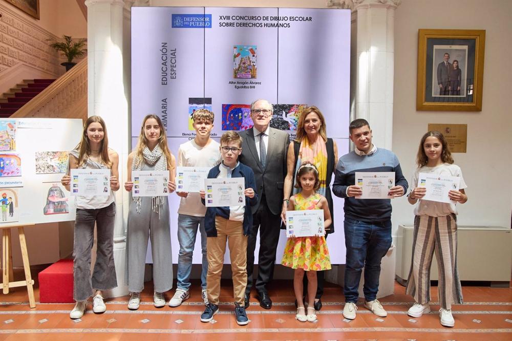 Entrega de los XVIII Premios del Concurso Escolar de Dibujo sobre DDHH Entrega