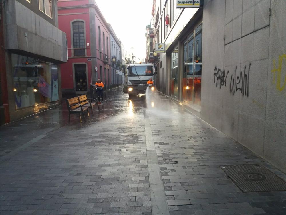 Archivo - Limpieza viaria en Las Palmas de Gran Canaria Archivo