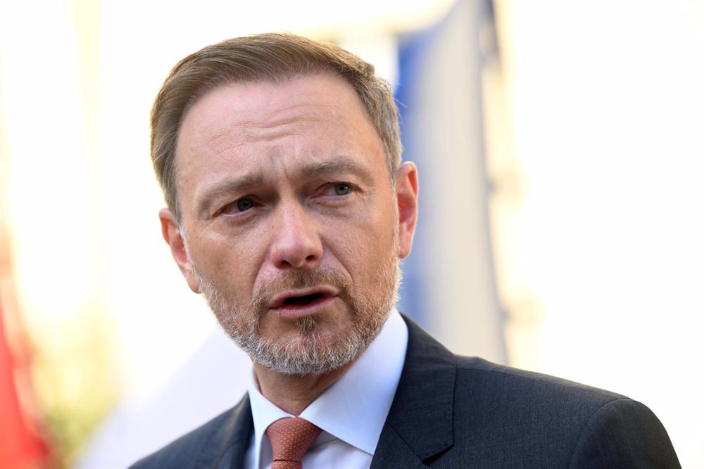 Archivo - 19 May 2022, North Rhine-Westphalia, Koenigswinter: Christian Lindner, German Finance Minister, speaks to the media before the meeting of the G7 Finance Ministers. Lindner said the German government will face a Archivo