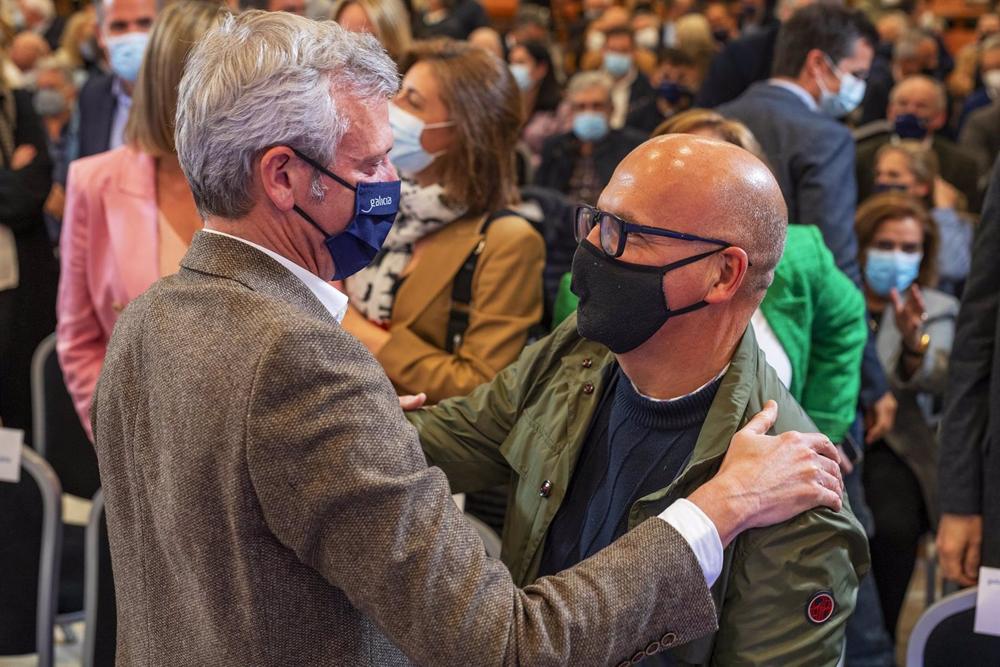 Archivo - El presidente del PP de Ourense, Manuel Baltar, y el vicepresidente primero de la Xunta y líder del PP de Pontevedra, Alfonso Rueda, en la Junta Directiva del PPdeG. Archivo