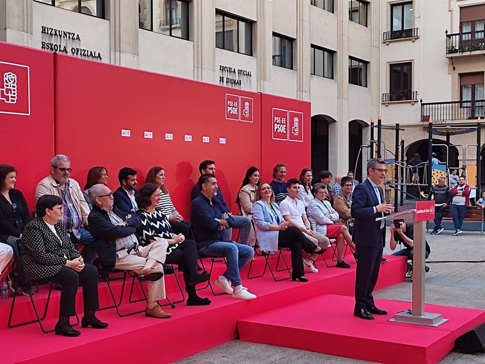 El ministro Félix Bolaños en un mitin en Getxo (Bizkaia) El