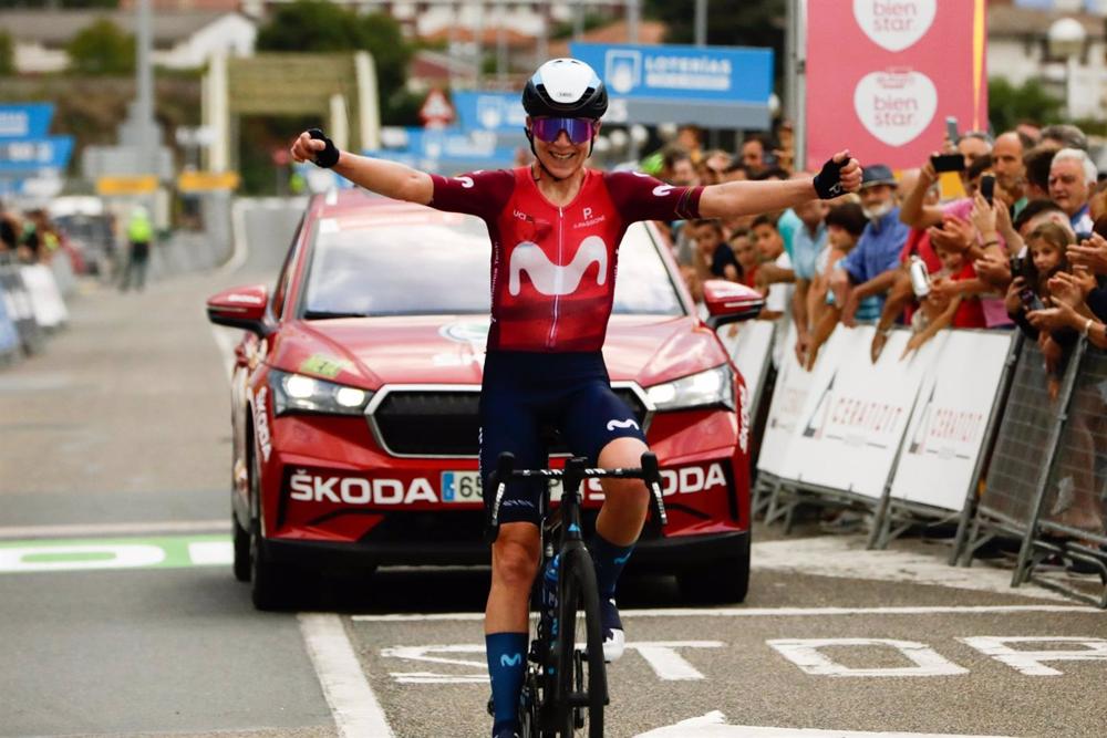 Archivo - La ciclista neerlandesa Annemiek van Vleuten celebra su victoria en la segunda etapa de la Cerazitit Challenge by La Vuelta 2022 Archivo