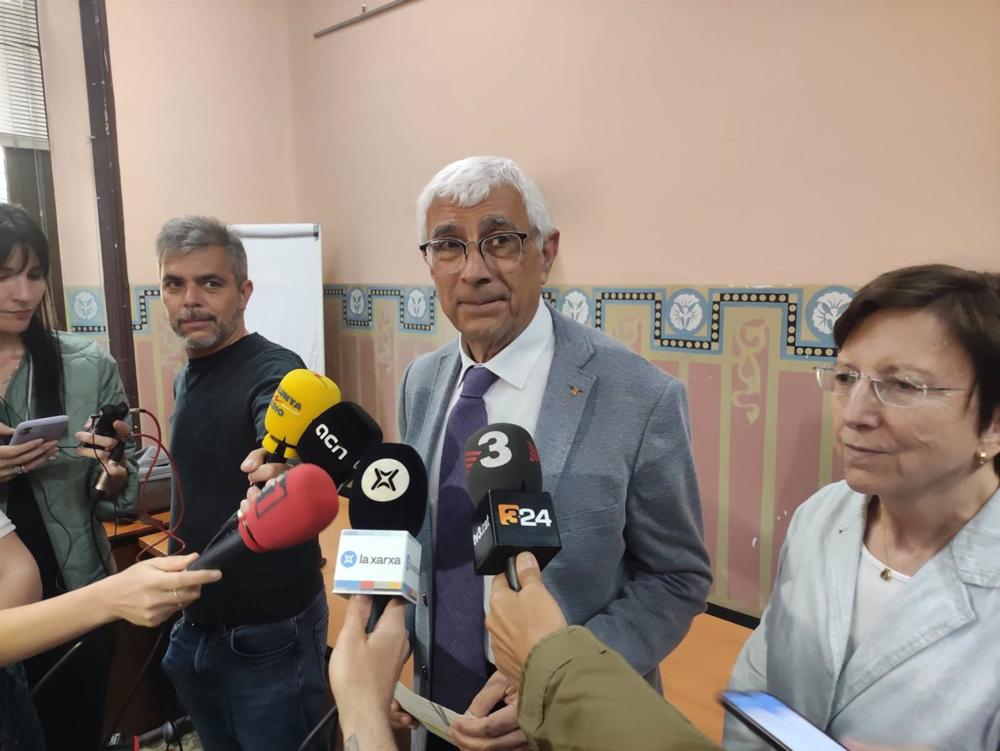 El conseller de Salud, Manel Balcells, y la secretaria de Salud Pública, Carmen Cabezas El