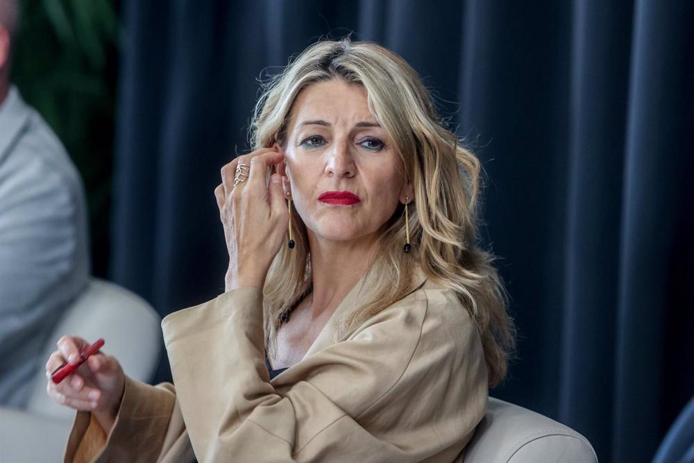 La vicepresidenta segunda, Yolanda Díaz, protagoniza un acto del PCE, en el Círculo de Bellas Artes, a 28 de abril de 2023, en Madrid (España). La