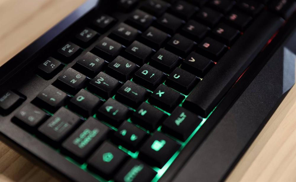 Archivo - El teclado de un ordenador, archivo Archivo