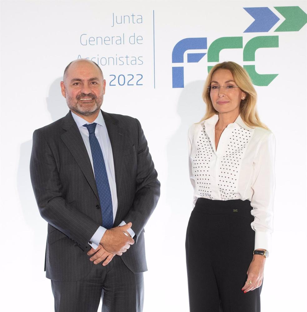 Archivo - Pablo Colio y Esther Alcocer Koplowitz, CEO y presidenta de FCC, en la junta de accionistas de 2022 Archivo