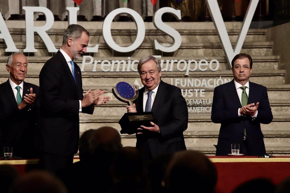 El Rey Felipe VI entrega el XV Premio Carlos V al secretario general de la ONU, Antonio Guterres, en el Monasterio de Yuste El
