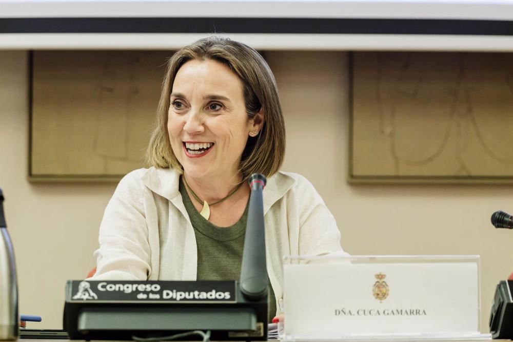 La secretaria general del PP, Cuca Gamarra, durante una jornada sobre el acceso de los menores a internet, en el Congreso de los Diputados, a 8 de mayo de 2023, en Madrid (España). La