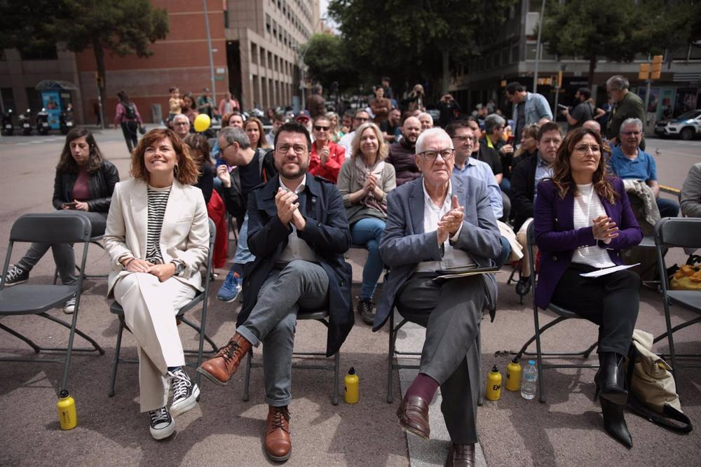 Elisenda Alemany, Pere Aragonès, Ernest Maragall y Laura Vilagrà en un acto de campaña electoral en Barcelona. Elisenda