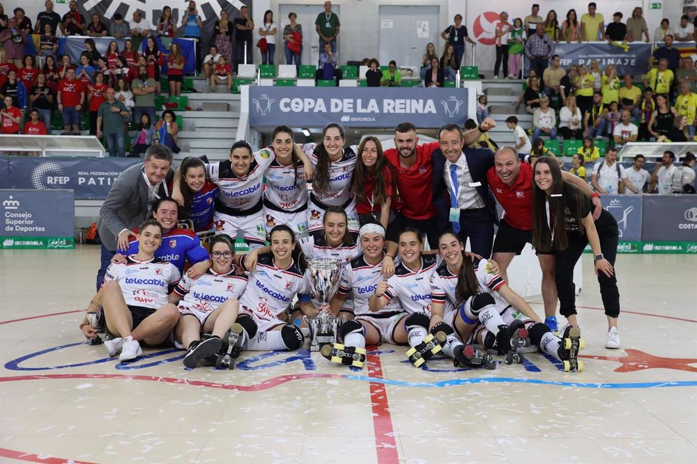 El Telecable HC celebra la conquista de la Copa de la Reina Iberdrola de hockey patines 2023 El