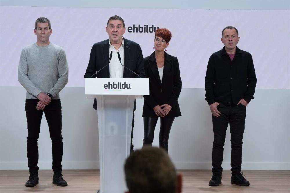 El coordinador general de EH Bildu, Arnaldo Otegi, durante una rueda de prensa El