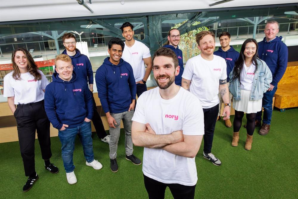 Equipo de Nory. Equipo