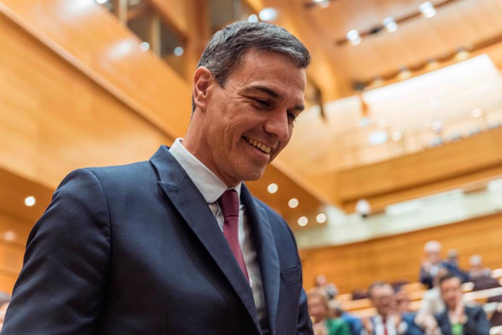 El presidente del Gobierno, Pedro Sánchez, durante una sesión plenaria en el Senado, a 16 de mayo de 2023, en Madrid (España). El jefe del Ejecutivo y el líder de PP protagonizan un nuevo debate parlamentario a escasos doce días de las elecciones autonómi El