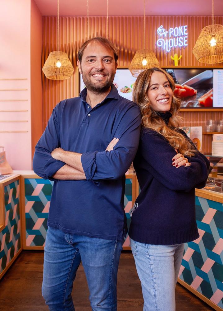 Los fundadores de Poke House Matteo Pichi y Vittoria Zanetti. Los
