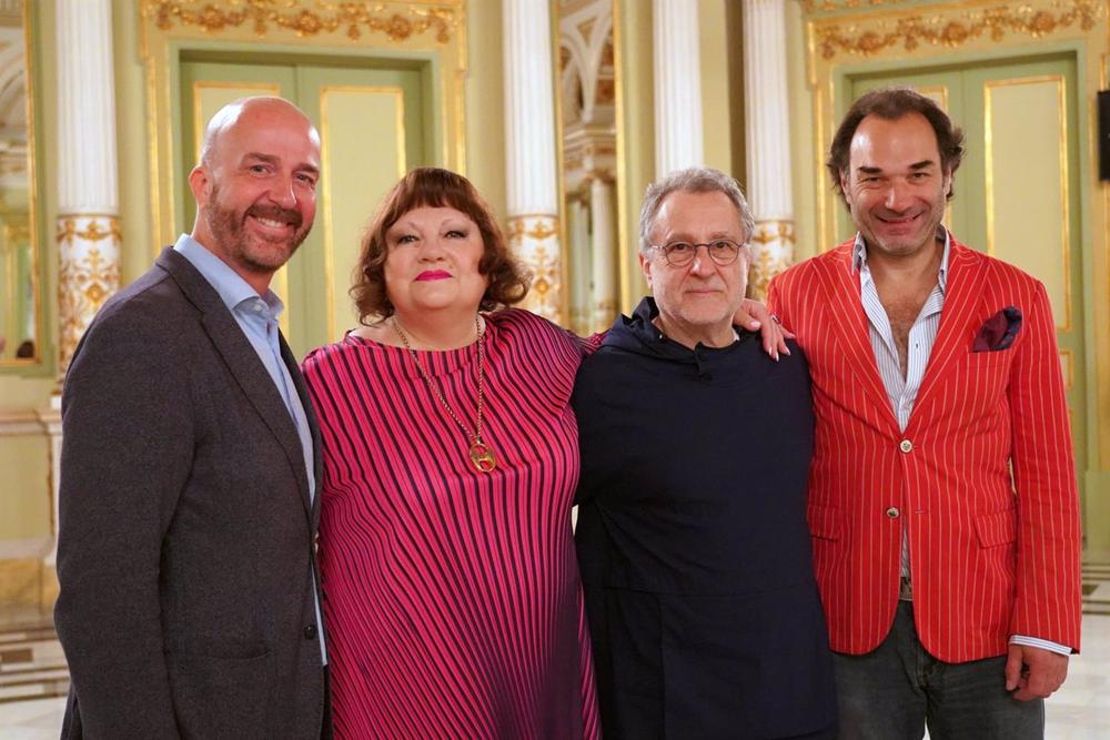 El director artístico del Liceu, Víctor Garcia de Gomar; la soprano rusa Elena Pankratova; el director musical Josep Pons y el tenor austriaco Nikolai Schukoff El