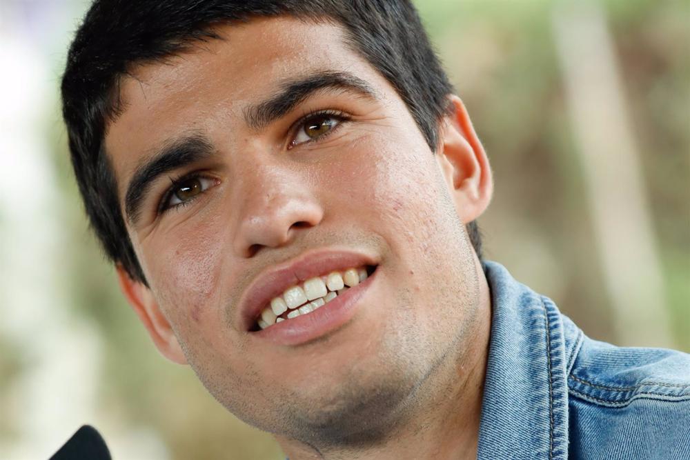 18-05-23 El Presidente De La Comunidad, Fernando López Miras Y El Jugador Número 1 Del Ránking ATP, Carlos Alcaraz, Compareciendo En Rueda De Prensa Antes De Que El Tenista Viaje Hasta Paris Para Disputar El Torneo Roland Garros. 18-05-23