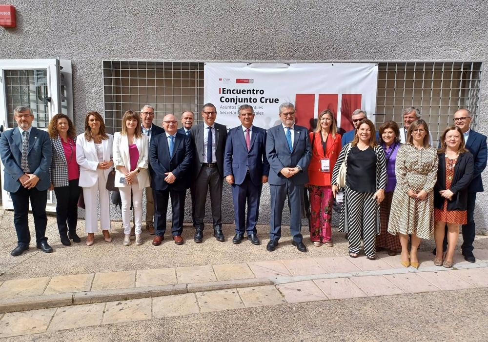 El consejero de Medio Ambiente, Mar Menor, Universidades e Investigación, Juan María Vázquez, participa en la inauguración del I Encuentro conjunto Crue-Asuntos Estudiantiles y Crue-Secretarías Generales. El