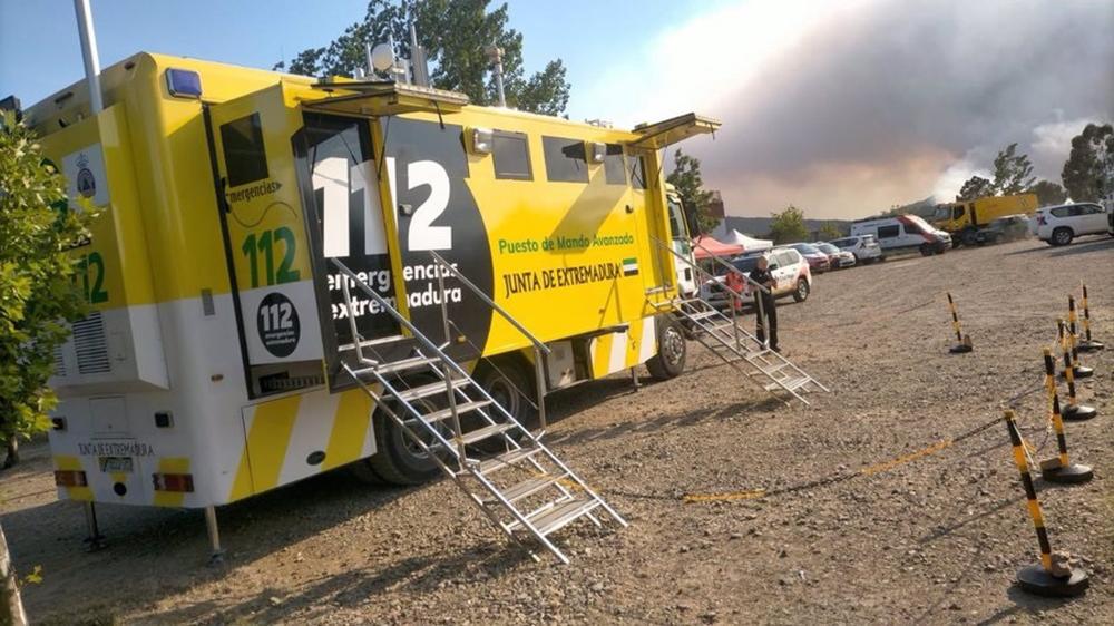 Puesto de mando avanzado del incendio de pinofranqueado Puesto
