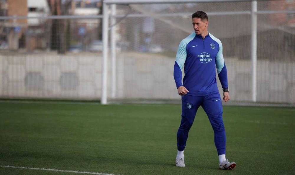 El entrenador del juvenil del Atlético de Madrid, Fernando Torres. El