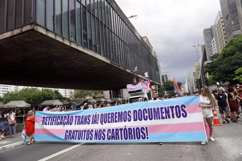 Archivo - Marcha por los derechos de las personas transexuales en Sao Paulo, Brasil. Archivo
