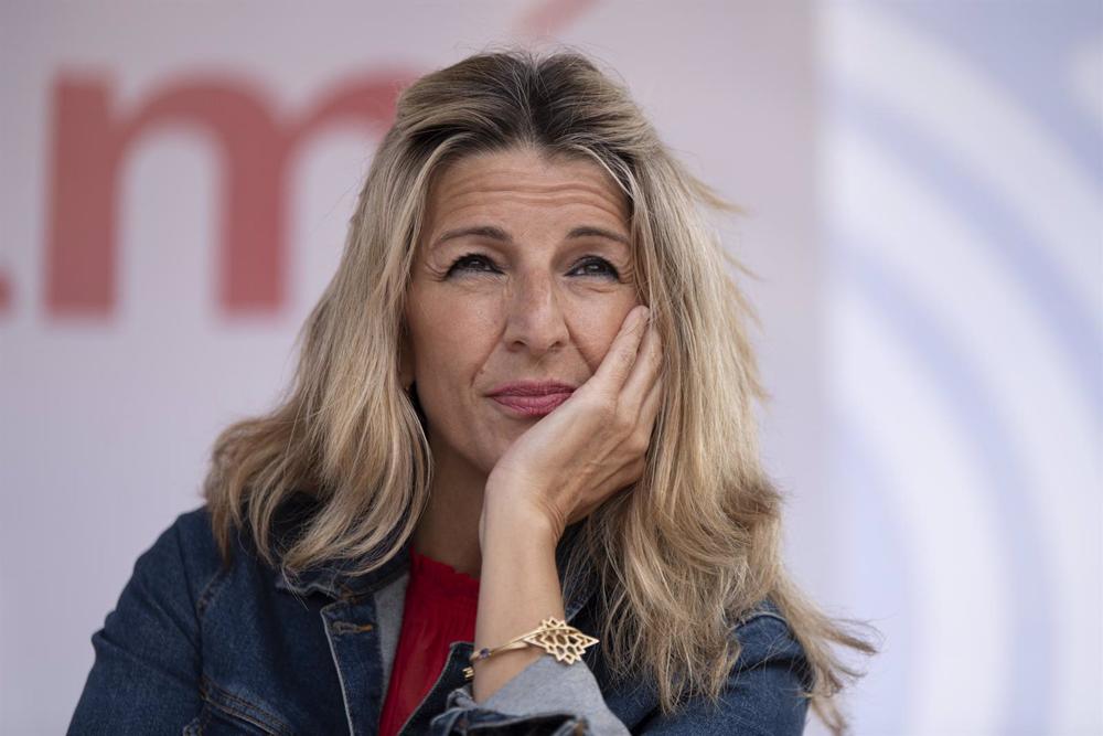 La vicepresidenta segunda y ministra de Trabajo, Yolanda Díaz, interviene en un mitin en el Mirador del Carmel, a 20 de mayo de 2023, en Barcelona, Cataluña (España). La