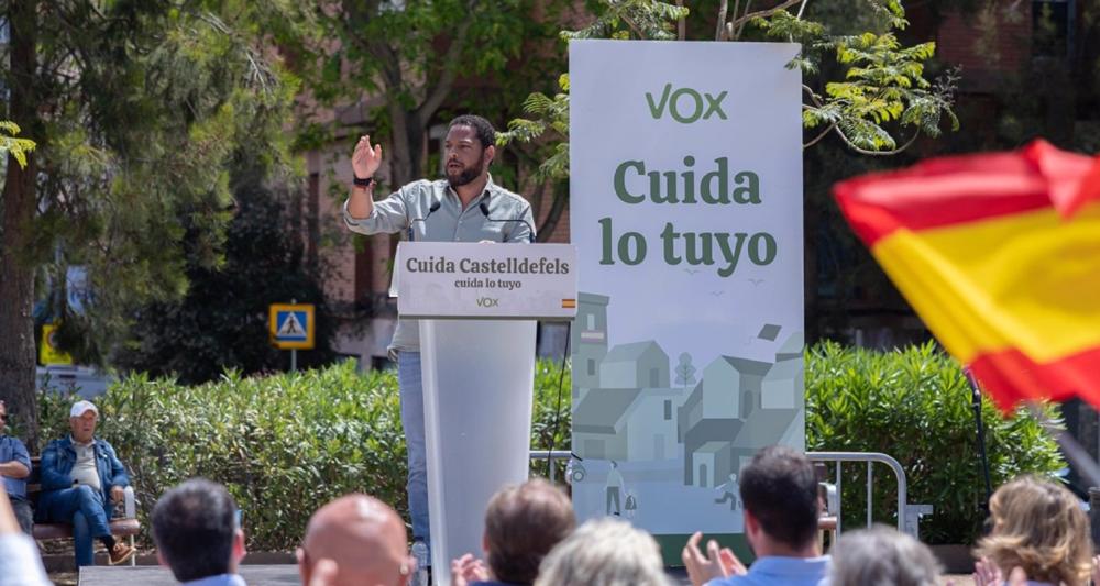El secretario general de Vox, Ignacio Garriga, en un acto en Castelldefels. El