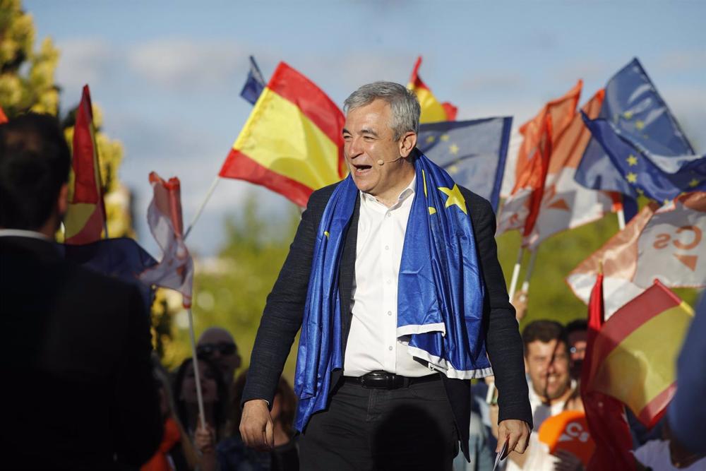 Archivo - El cabeza de lista de Ciudadanos al Parlamento Europeo, Luis Garicano, interviene en un acto de cierre de campaña en mayo de 2019. Archivo
