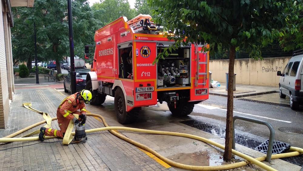 Archivo - Achique de agua en Ontinyent en imagen de archivo Archivo