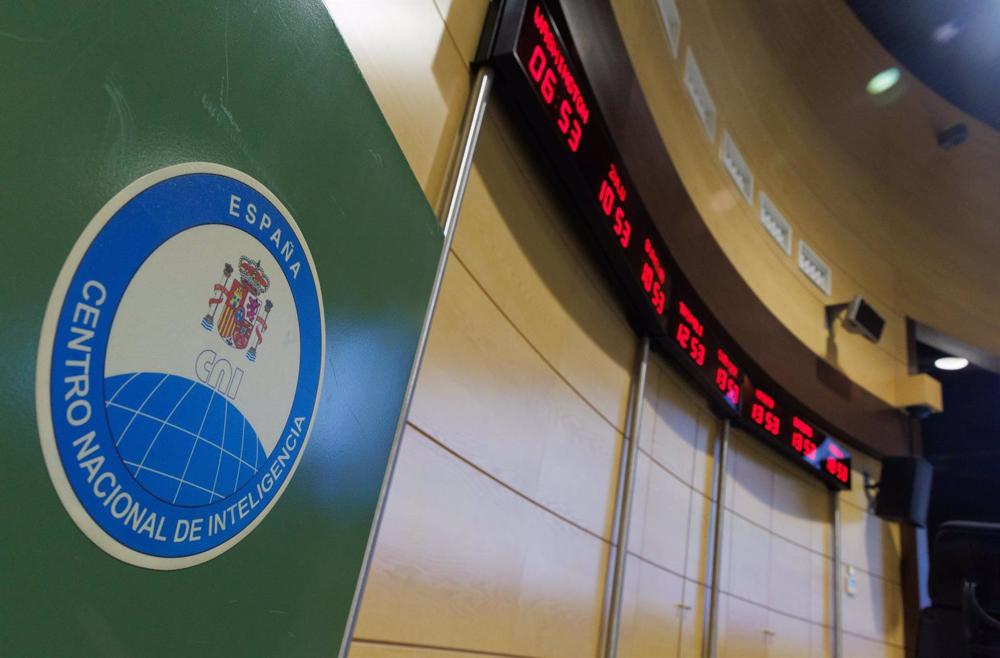 Archivo - Una pantalla con horarios de distintos países en el Centro Nacional de Inteligencia (CNI), a 17 de abril de 2023, en Madrid (España). El Centro Nacional de Inteligencia (CNI) está adscrito al Ministerio de Defensa y es el organismo público respo Archivo