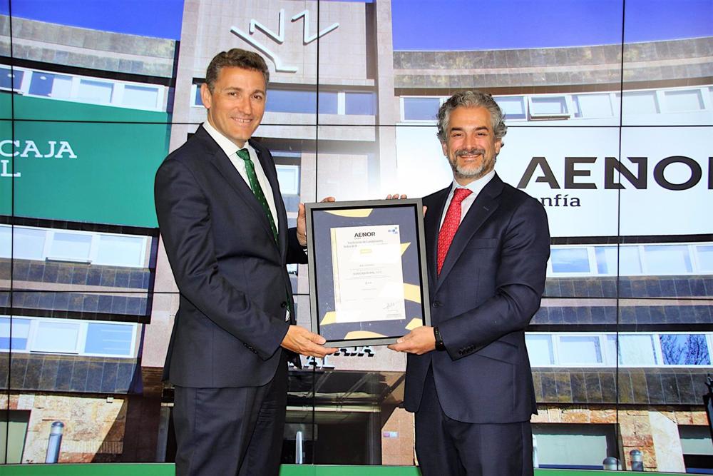 Entrega del certificado de Buen Gobierno Corporativo de Aenor Entrega