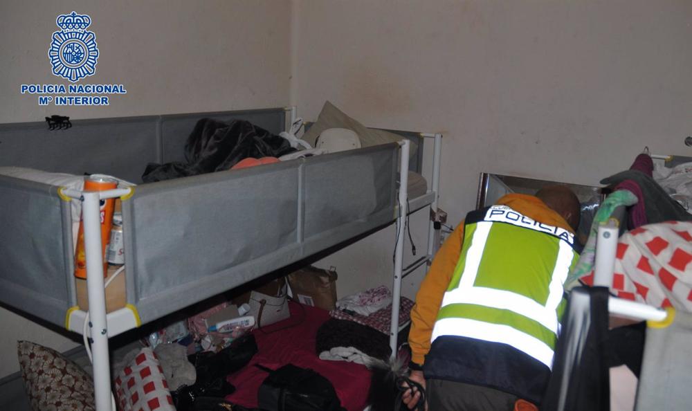 Operación de la Policía Nacional en la que se ha desarticulado un grupo que explotaba sexualmente a seis mujeres en un chalé de Bilbao. Operación