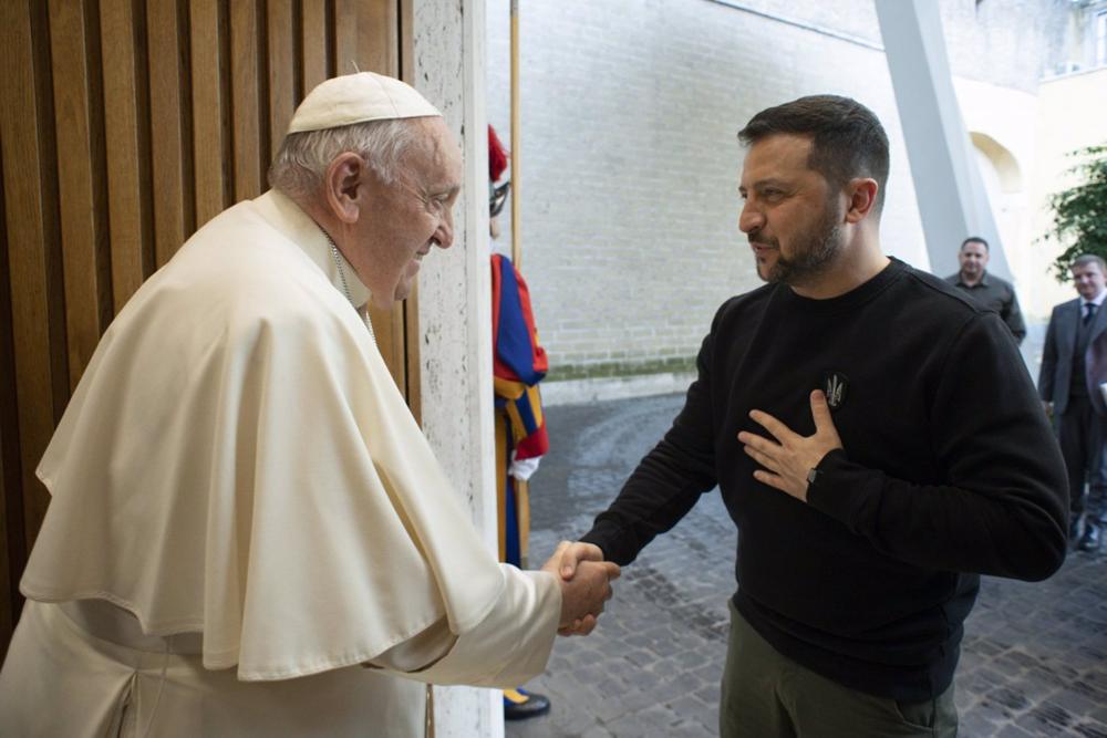 El Papa y el presidente ucraniano, Volodimir Zelenski, en su reciente encuentro en el Vaticano El