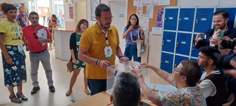 El alcalde de Cádiz, José María González, vota este 28 de mayo El