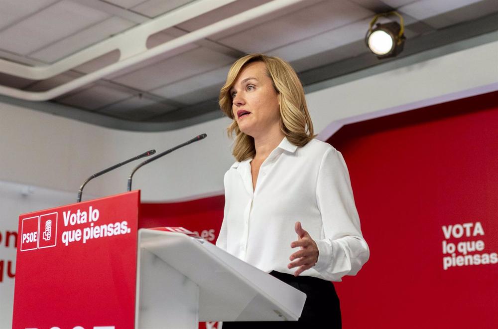 La portavoz del PSOE y ministra de Educación y Formación Profesional, Pilar Alegría, interviene en una rueda de prensa durante el seguimiento de la jornada electoral en la sede federal del PSOE, a 28 de mayo de 2023, en Madrid (España). La