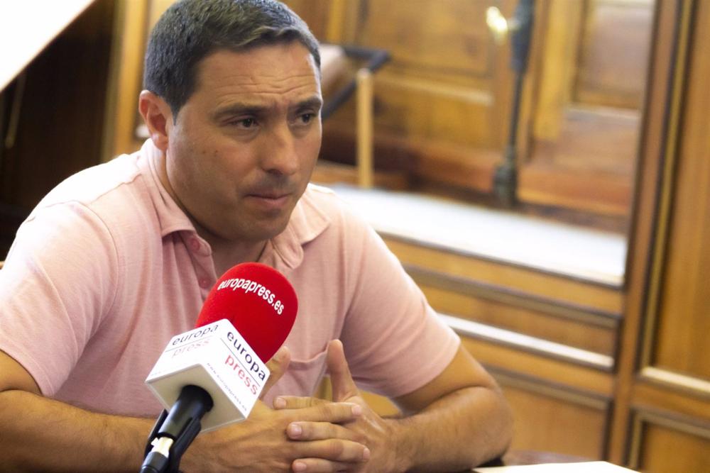 Miembro de la Ejecutiva Federal del PSOE dice que el adelanto electoral le ’’ha pillado un poco a contrapié’’