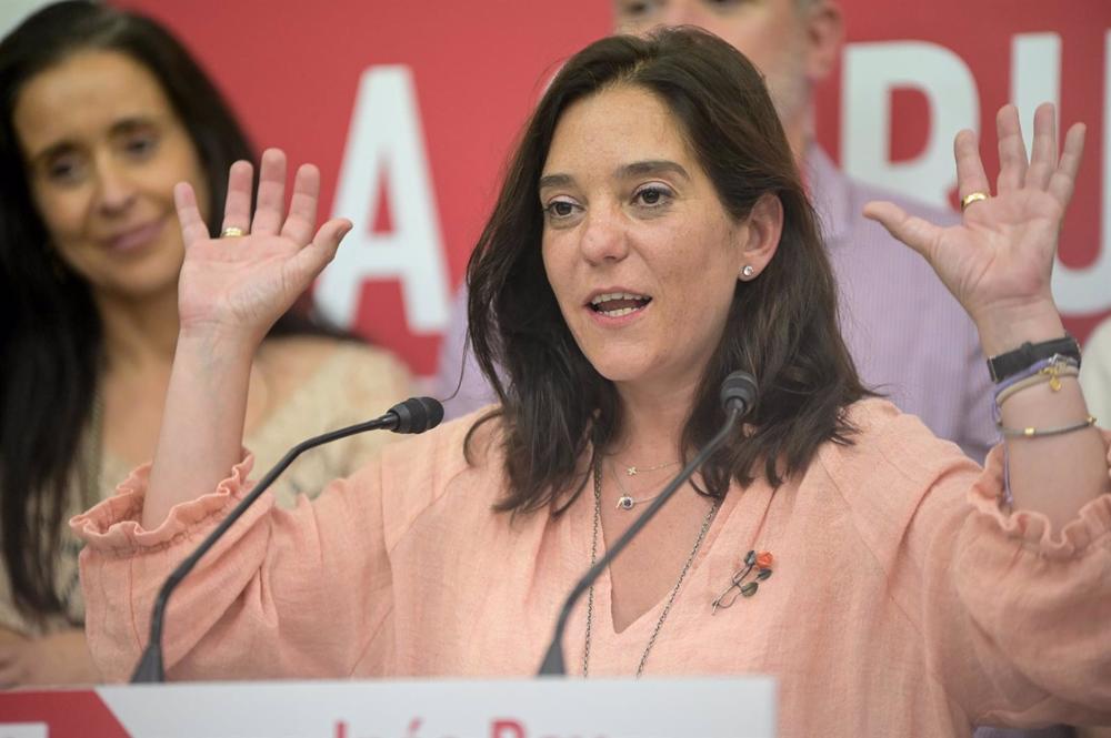 La alcaldesa en funciones de A Coruña, Inés Rey, tras conocerse el resultado de las elecciones municipales La
