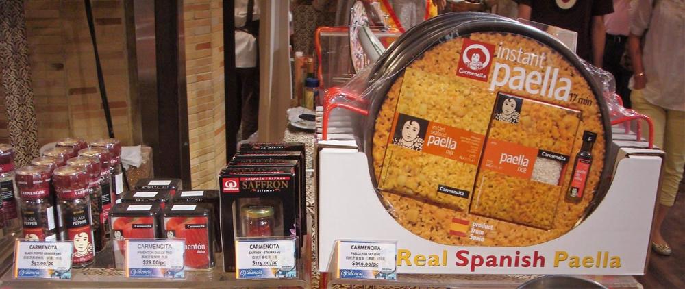 Imagen de un kit paella de Carmencita en un supermercado chino. Imagen