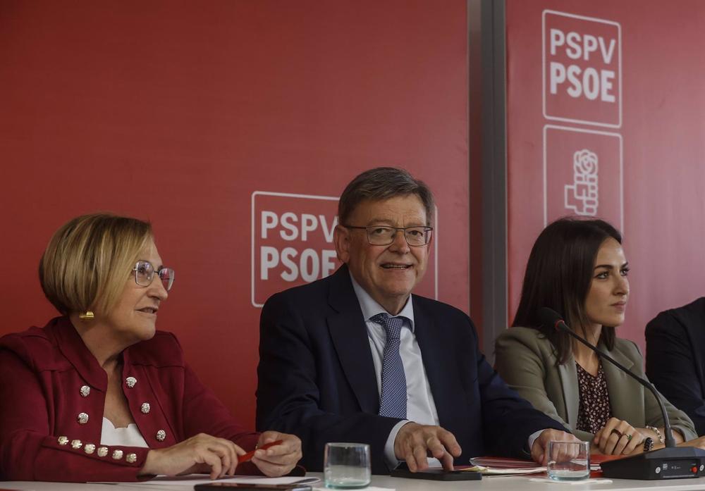 El president de la Generalitat valenciana y secretario general del PSPV-PSOE, Ximo Puig (c) El