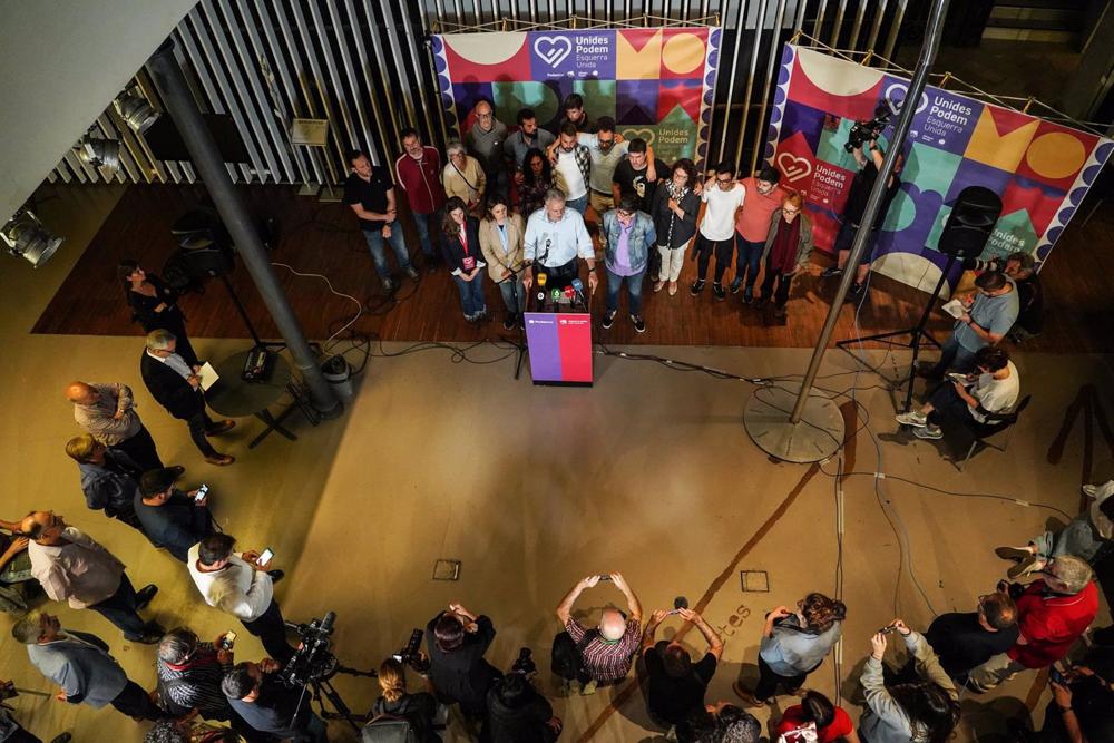 (I-D) La número dos de la lista Rosa Pérez Garijo; el candidato de Unides Podem - Esquerra Unida a la Presidencia de la Generalitat, Héctor Illueca y la candidata a la Alcaldía de València, Pilar Lima. (I-D)